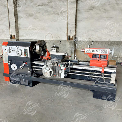 Turning and Drilling Horizontal Lathe Machine Universal Heavy Duty (Motore di tornitura e perforazione orizzontale)