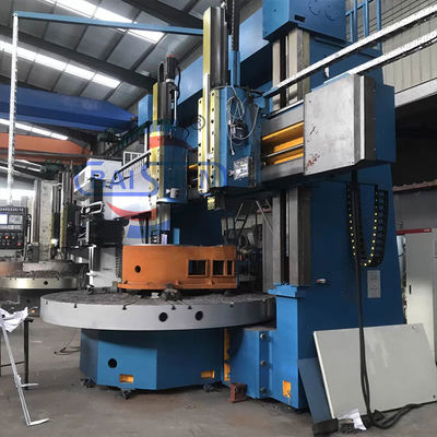 Macchine CNC universali a tre assi