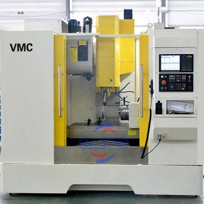 Alta precisione 3 assi Vmc Cnc Verticale Centrale di lavorazione di fresatura del metallo Torno