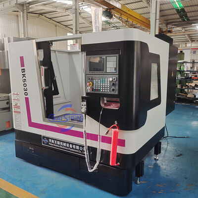 Macchina per scanalatura CNC ad alta efficienza e fresatrice CNC riducono gli errori manuali per la produzione di massa di scanalature per chiavetta e scanalature